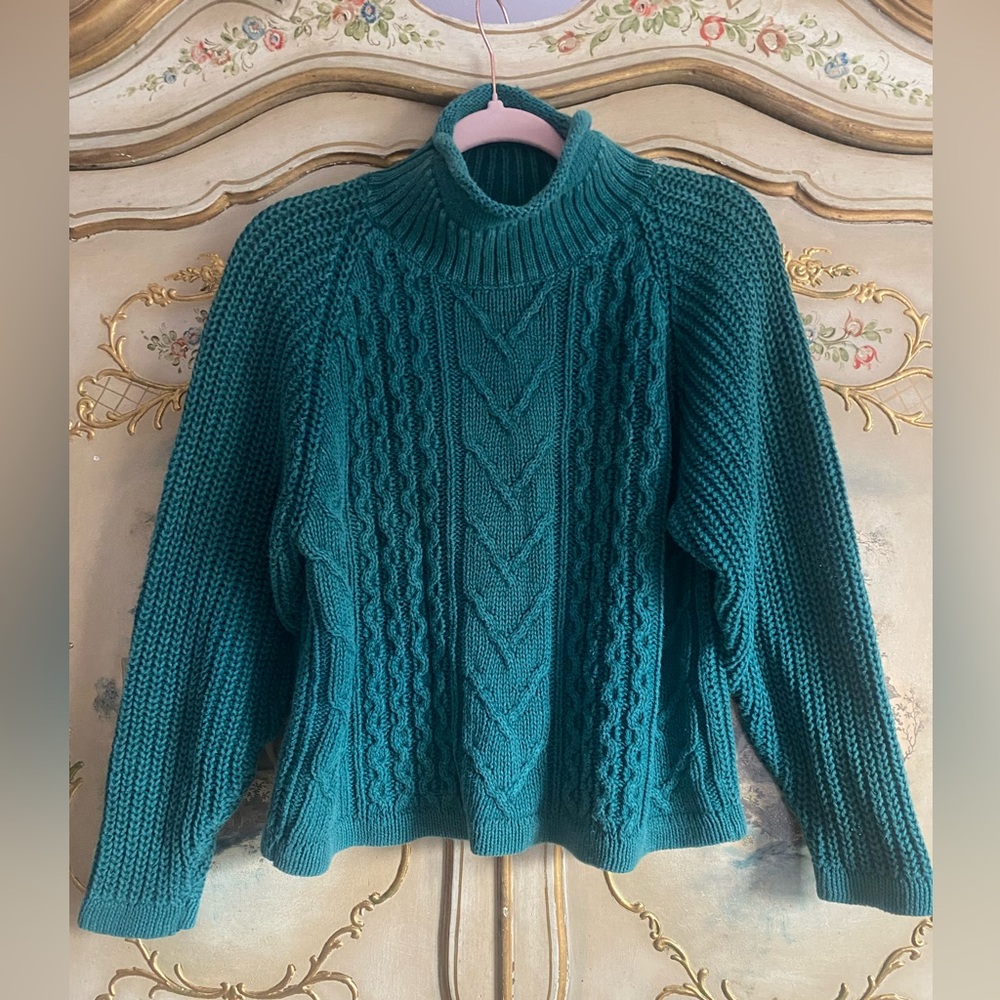 Vintage Sport Cable Knit Women's Sweater